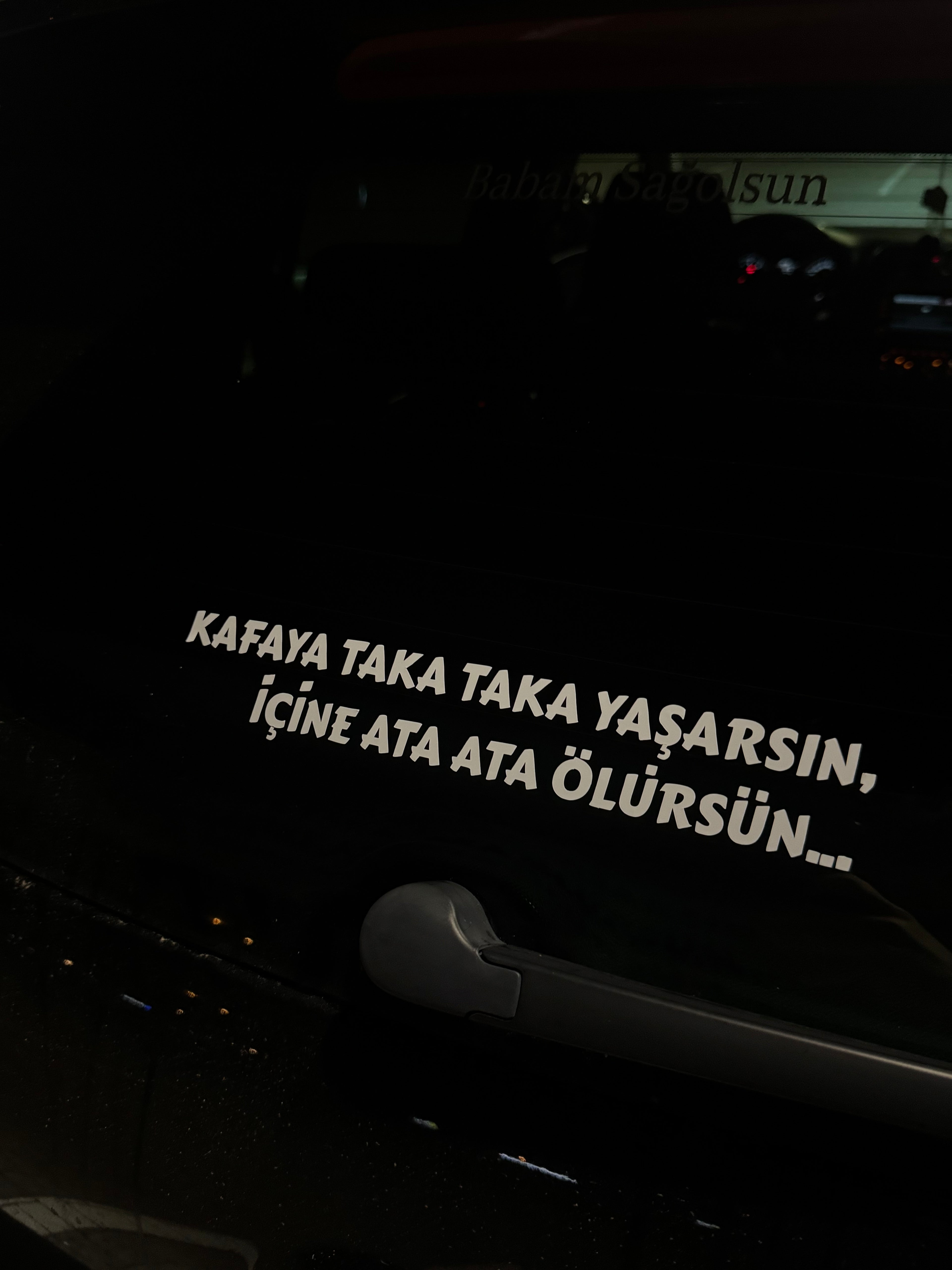 Kafaya taka taka yasarsin, icine ata ata olursun...